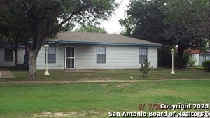 property at 927 W Formosa Blvd