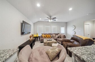 7515 Flintrock Hollow Trail in Richmond, TX - Building Photo - Building Photo