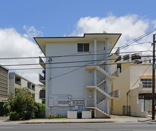 3116 Waialae Ave in Honolulu, HI - Foto de edificio - Building Photo