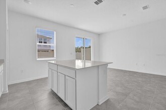 2474 Skyline Lp in Kissimmee, FL - Building Photo - Building Photo