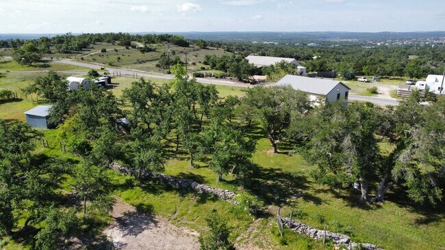 311 Harmon Hills Cove in Dripping Springs, TX - Building Photo - Building Photo
