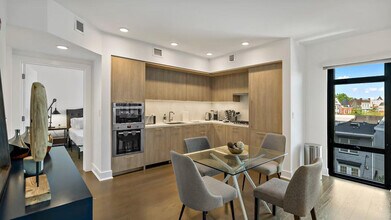 815 V St NW in Washington, DC - Building Photo - Building Photo