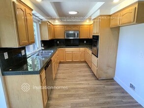 2828 Tiffany W Way in Sacramento, CA - Foto de edificio - Building Photo