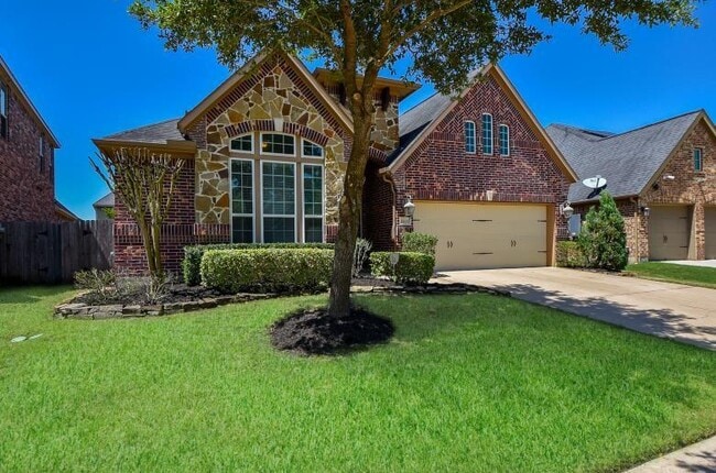 6615 Rising Hills Ln in Sugar Land, TX - Building Photo - Building Photo