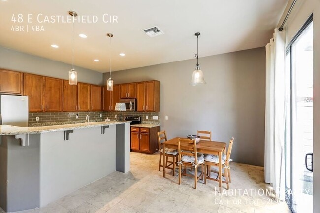 48 E Castlefield Cir in Tucson, AZ - Building Photo - Building Photo