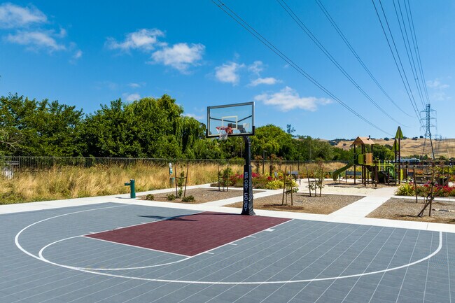 Village at Vintage Ranch in American Canyon, CA - Foto de edificio - Building Photo