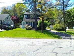 12 Orchard St in Spring Valley, NY - Foto de edificio - Building Photo
