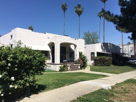 14307 Friar St in Van Nuys, CA - Building Photo