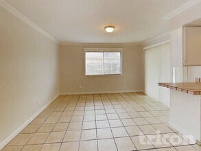 822 Foxridge Dr in Arlington, TX - Building Photo - Building Photo