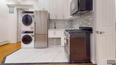 237 E 5th St in New York, NY - Building Photo - Building Photo