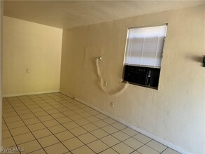 12919 First St in Ft. Myers, FL - Building Photo - Building Photo