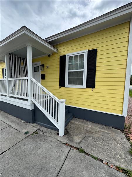 property at 323 W 31st St