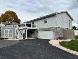 2103 Circleville Rd in State College, PA - Building Photo