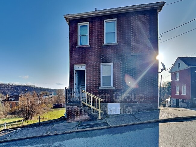 522 Division St in Monessen, PA - Building Photo - Building Photo
