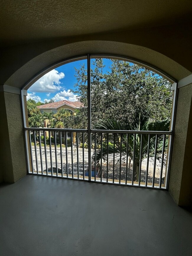 4121 Residence Drive in Ft. Myers, FL - Building Photo - Building Photo