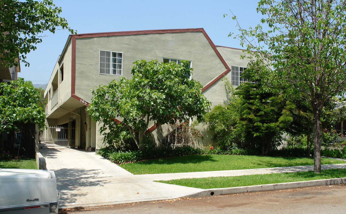 565 Palm Dr in Glendale, CA - Building Photo