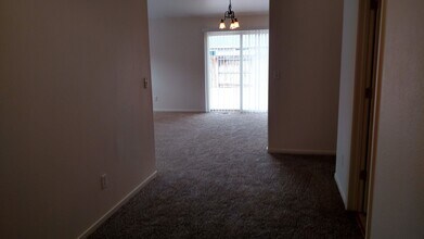 1015 Foster Wy in Fernley, NV - Building Photo - Building Photo