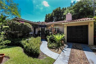 1260 La Mancha Ave in Coral Gables, FL - Building Photo