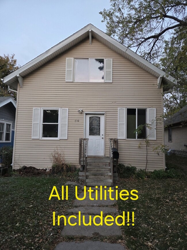 property at 610 S Grange Ave