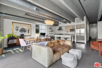 4141 Glencoe Ave-Unit -209 in Los Angeles, CA - Building Photo - Building Photo