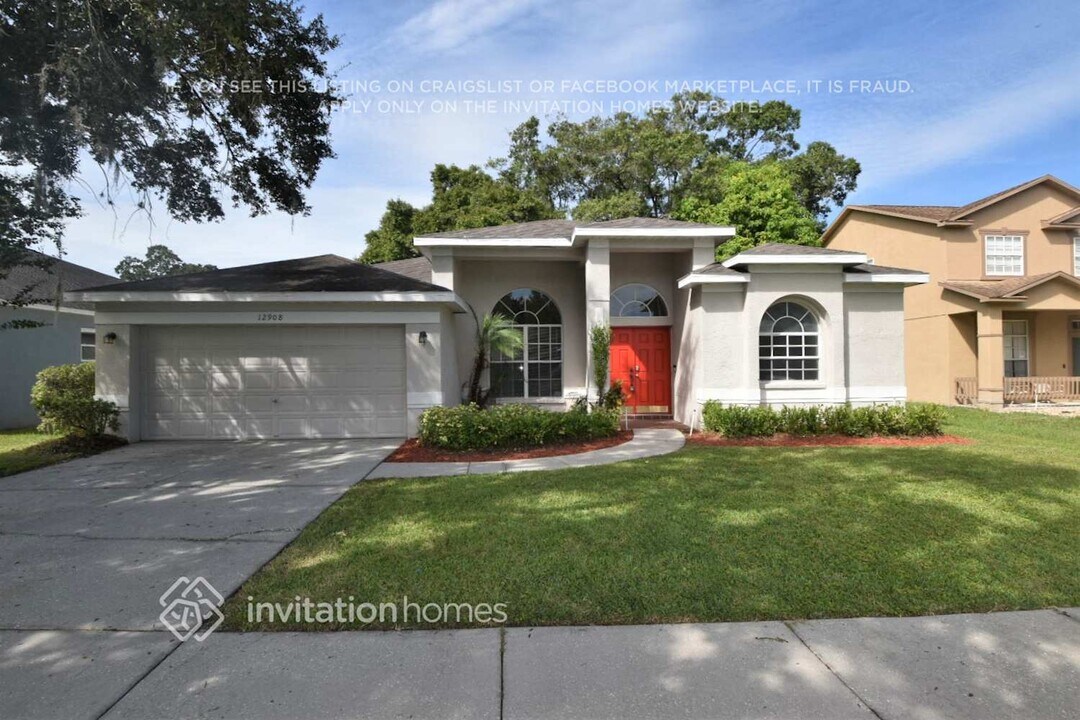12908 Lake Ventana Dr in Tampa, FL - Building Photo