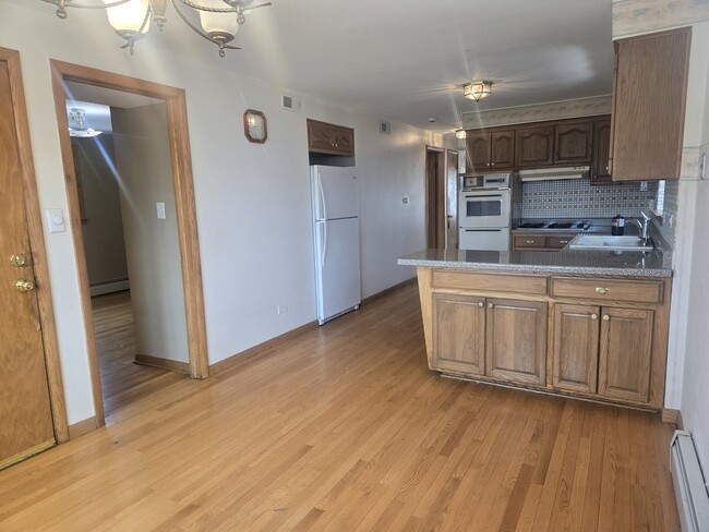 5325 W 53rd Pl in Chicago, IL - Building Photo - Building Photo