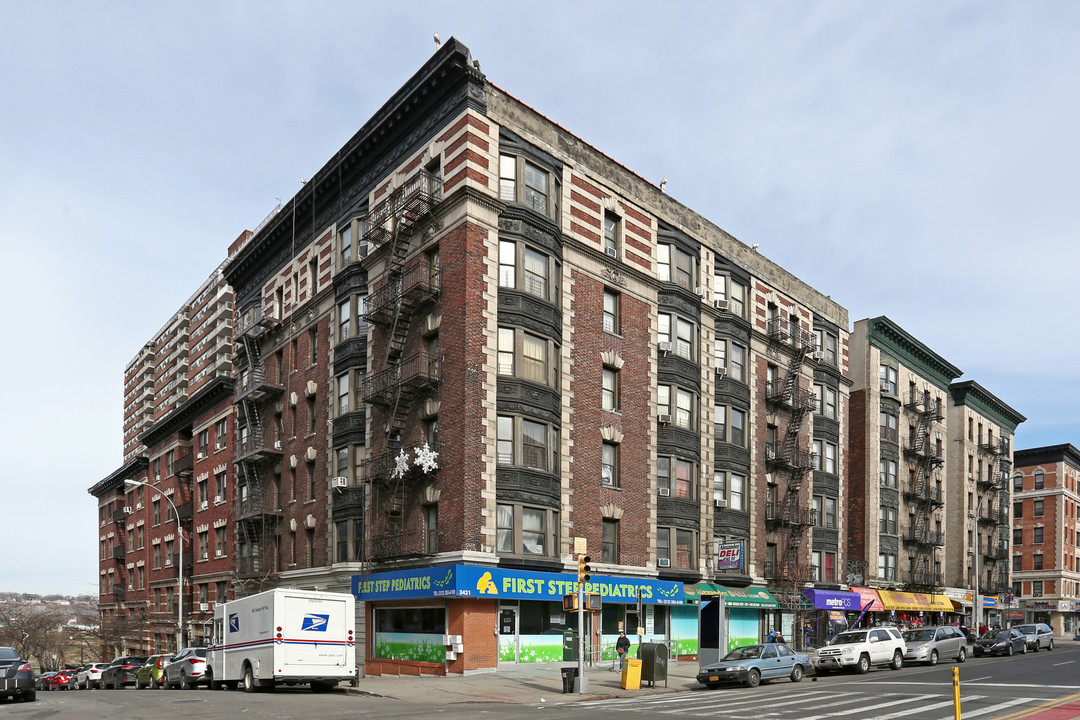 3421-3425 Broadway in New York, NY - Building Photo