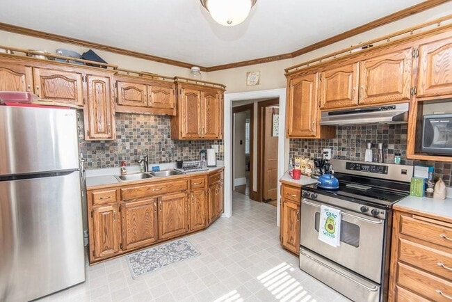 537 N 59th St, Unit Upper in Wauwatosa, WI - Building Photo - Building Photo
