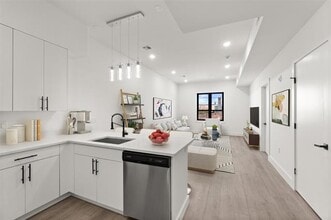 425 Avenue C in Bayonne, NJ - Building Photo - Building Photo