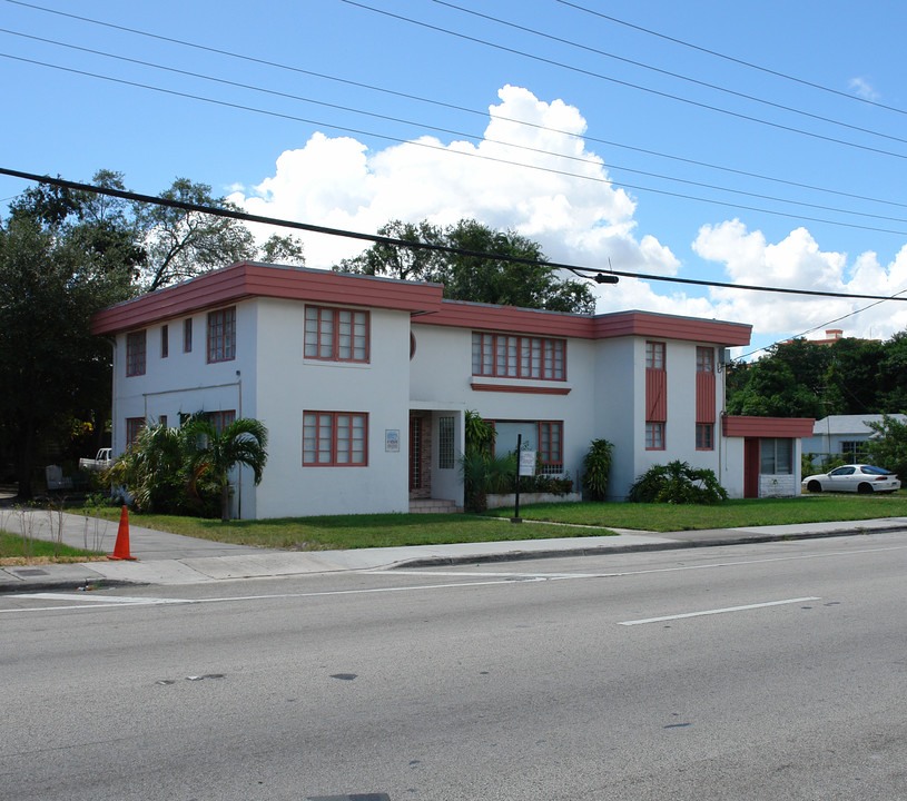 350 NE 82nd St in Miami, FL - Building Photo