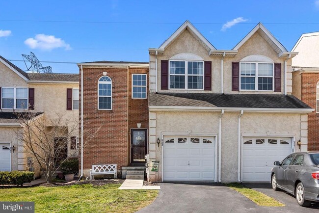 925 Shenkle Dr in Collegeville, PA - Building Photo - Building Photo