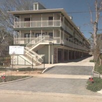 1921 Lakeshore Dr Apartamentos