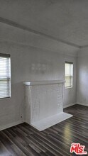 2621 Wellington Rd in Los Angeles, CA - Building Photo - Building Photo