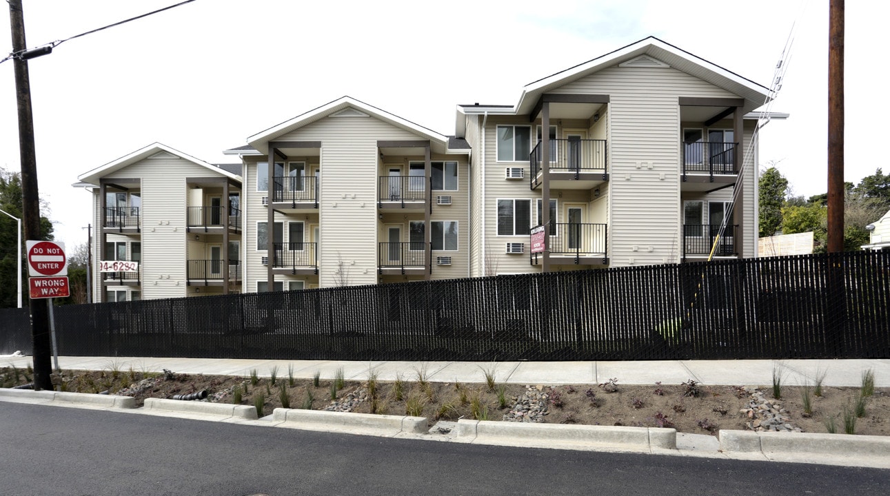 Cherry Hill Apartments in Vancouver, WA - Building Photo