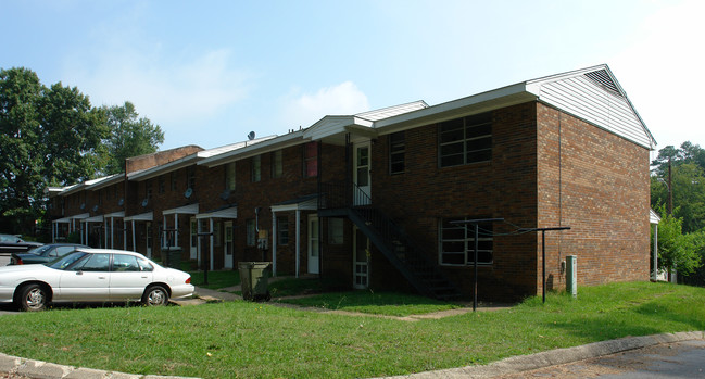 1619-1641 Newark Ave in Fayetteville, NC - Foto de edificio - Building Photo