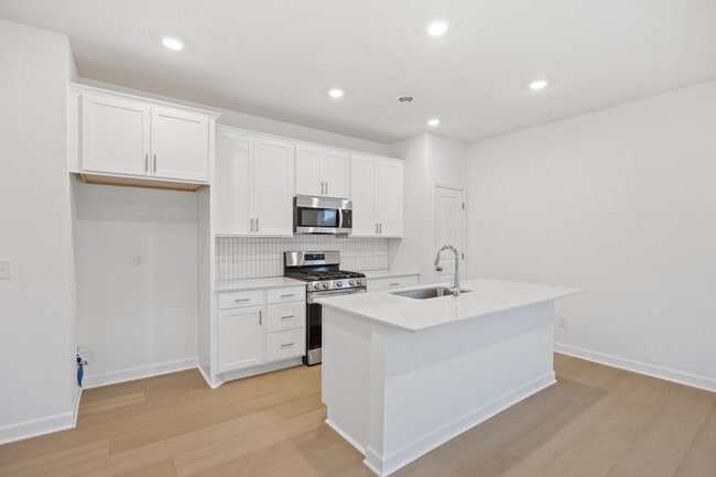 10724 Henslowe Ave S in Cottage Grove, MN - Building Photo - Building Photo