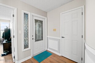 215 Ballyshannon St in Melbourne Beach, FL - Building Photo