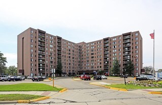 Lincoln Towers Apartments