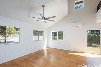 94-1082B Kikepa St in Waipahu, HI - Building Photo - Building Photo