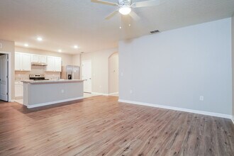 1064 Cambridge Dr in Winter Haven, FL - Building Photo - Building Photo