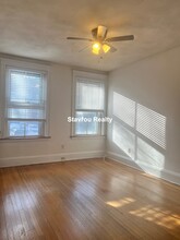 1679 Beacon St, Unit B in Brookline, MA - Building Photo - Building Photo