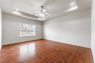 4303 W Olive St in Rogers, AR - Building Photo - Building Photo