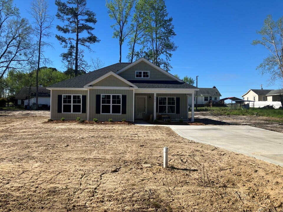 5248 Castlewood Dr in Wilson, NC - Building Photo