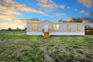 4321 Terri Lee Ln in Granbury, TX - Building Photo