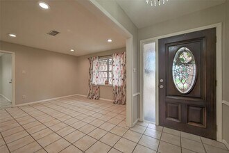 5611 Carew St in Houston, TX - Building Photo - Building Photo