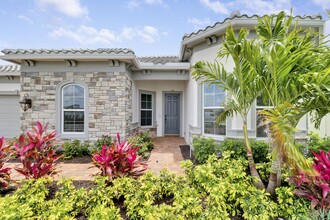 10778 Stellar Cir in Palm Beach Gardens, FL - Building Photo - Building Photo
