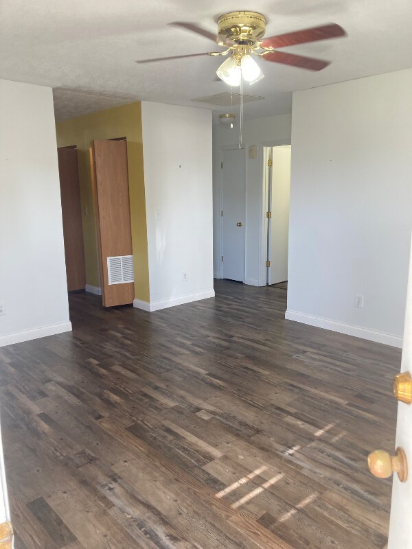 10 Amos Dr in Washington, IN - Building Photo - Building Photo