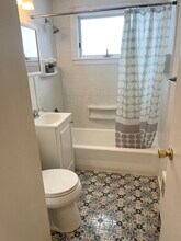 12 Marion Rd in Bedford, MA - Building Photo - Building Photo