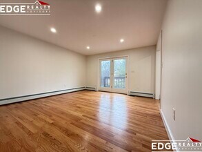 29 Cottage St in Newton, MA - Foto de edificio - Building Photo