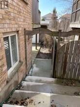 23 Drohan Dr in Guelph, ON - Building Photo - Building Photo
